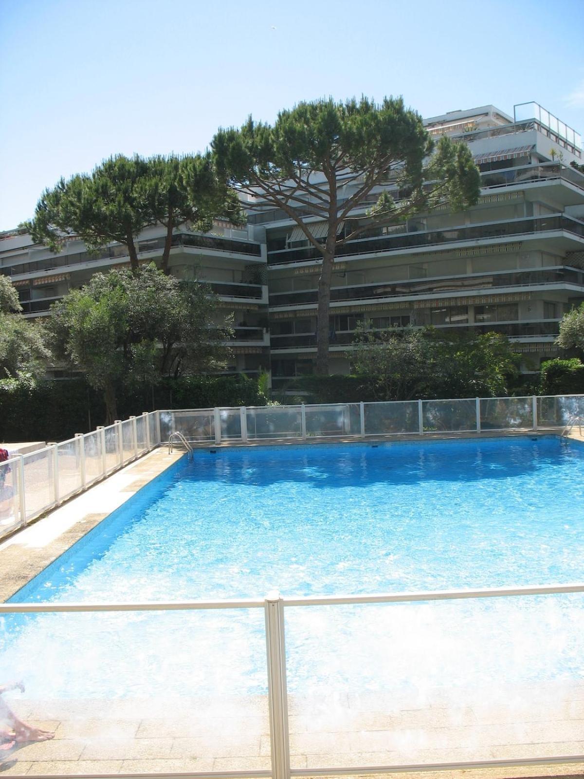 Joli Studio 4Pers Piscine Tout Confort Juan-les-Pins Luaran gambar
