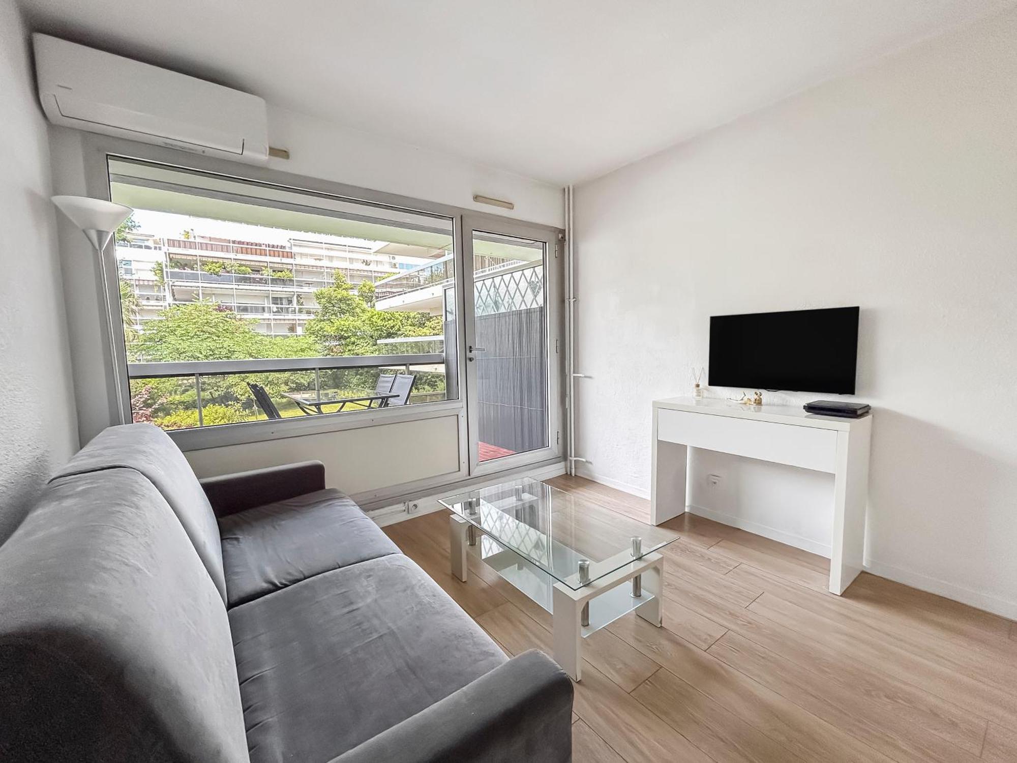 Joli Studio 4Pers Piscine Tout Confort Juan-les-Pins Luaran gambar