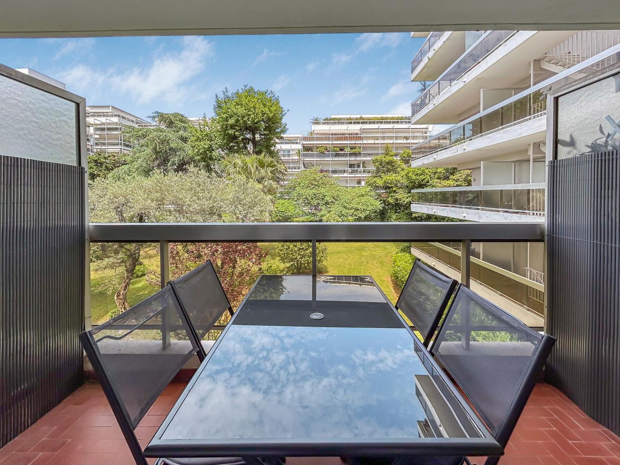 Joli Studio 4Pers Piscine Tout Confort Juan-les-Pins Luaran gambar